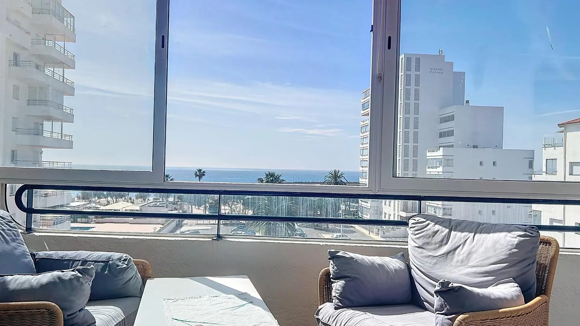 Gran Canal - Apartamento Visto Al Mar, 50 M De La Roses 0*,  Spanien